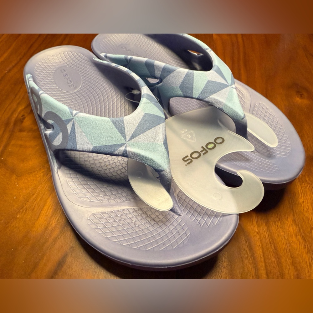 OOFOS' Women's OOriginal Limited Thong - Fractal Waterdrop W11 / M9